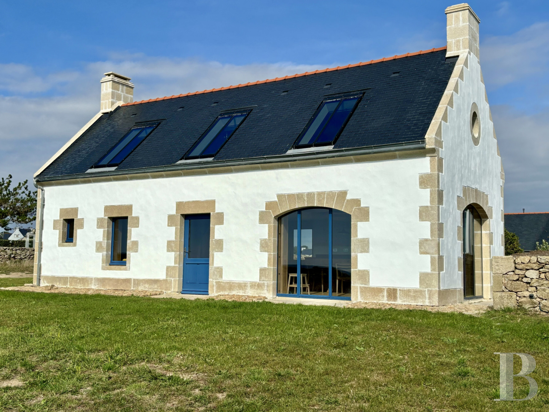A former semaphore station overlooking the sea in Finistère, at the tip of Lervily - photo  n°24